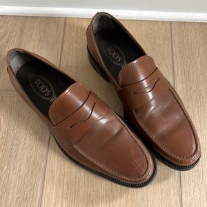 Tod’s Mens Italian leather loafers like new